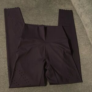 Artie offline peekaboo leggings